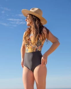 Lido One Piece - Tigerlily -Seea Shop RE24SP24 Viewpoint CaraBram 111423 79 942680ff cdd0 4a3e b1d4 5f277e4bffae