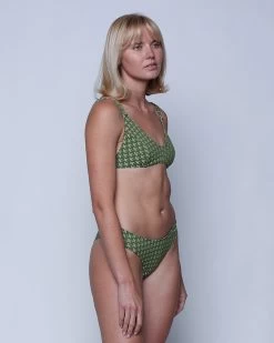 Bobby Bikini Top - Shamrock -Seea Shop SEEA Bobby BikiniTop Phoebe BikiniBottom Shamrock 4X5 3