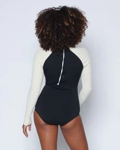 Gaviotas Surf Suit - Pebble -Seea Shop SEEA Gaviotas Surfsuit Pebble 4X5 5