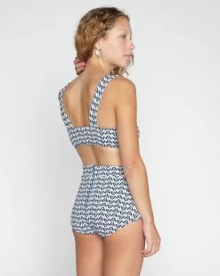 Georgia Bikini Top - Selene -Seea Shop SEEA Georgia Bikini Selene 4X5 6 39eb374e eb1f 4d1a a853 6c42bbe0ec3a
