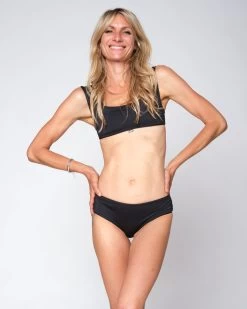 Goa Bikini Top - Recycled Black -Seea Shop SEEA Goa Bikini Black 4X5 7 ae50806f d695 4254 9075 1e079a85ed09