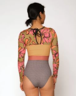 Hermosa One Piece - Freya 11 Hermosa One Piece - Freya -Seea Shop SEEA Hermosa Surfsuit Freya 4X5 12