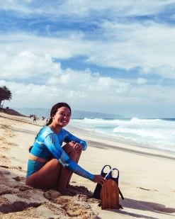 Hermosa One Piece - Seaflower -Seea Shop SEEA Hermosa Surfsuit Seaflower Lifestyle 4X5 3