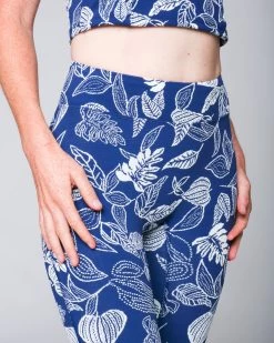 Landon Leggings - Gaia 9 Landon Leggings - Gaia -Seea Shop SEEA Landon Apparel Gaia 4X5 3