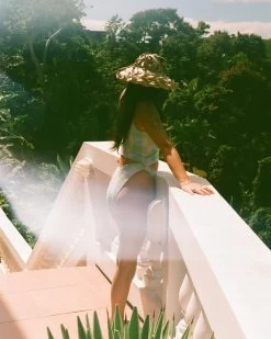 Macarena One Piece - Amos -Seea Shop SEEA Macarena Onepiece Amos Lifestyle 4X5 1