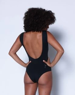 Pacific One Piece - Black (RC-Skin) -Seea Shop SEEA Pacific OnePiece Black 4X5 5