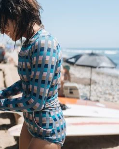 Palomar Crop Top Rashguard - Antibes -Seea Shop SEEA Palomar Georgia Antibes LS 4X5 1