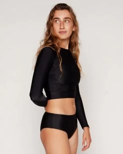 Palomar Crop Top Rashguard - Black -Seea Shop SEEA Palomar Rashguard Black 4X5 4