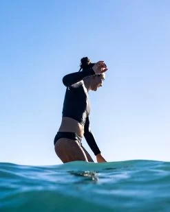 Palomar Crop Top Rashguard - Black -Seea Shop SEEA Palomar Rashguard Black LS 4X5 1