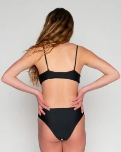 Rella Bikini Top - Black -Seea Shop SEEA Rella Bikini Black 4X5 8 605db980 b2e6 40e9 8ad8 a073d8b95b76
