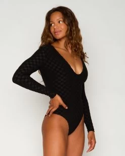 Valentina Surf Suit - Night Check -Seea Shop SEEA Valentina Surfsuit Nightcheck 4X5 5