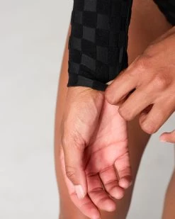 Valentina Surf Suit - Night Check -Seea Shop SEEA Valentina Surfsuit Nightcheck 4X5 9