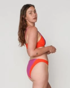 Vega Bikini Bottom - Jazzberry -Seea Shop SEEA Vega Bikini Jazzberry 4X5 1